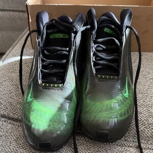 Nike Black and Neon Green Athletic Shoes